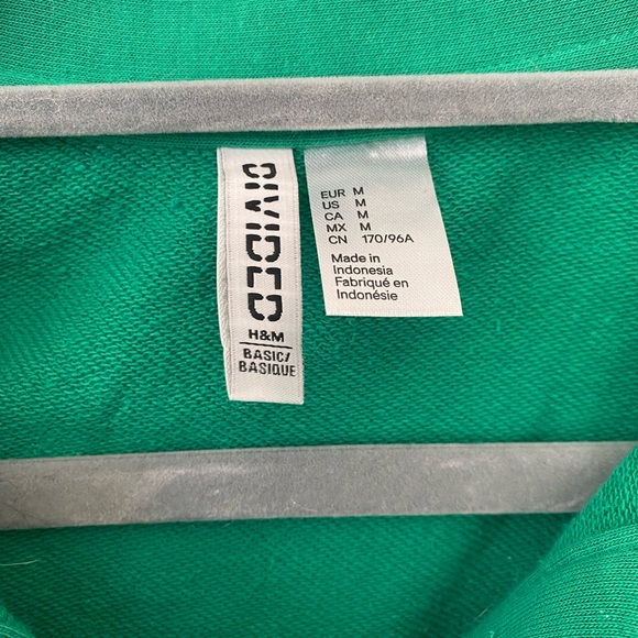 Bright green cropped collared top - Picture 3 of 4